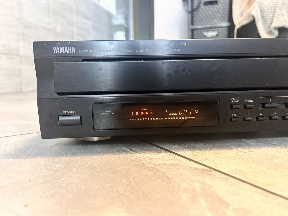Odtwarzacz CD Zmieniarka 5 CD Yamaha CDC-765