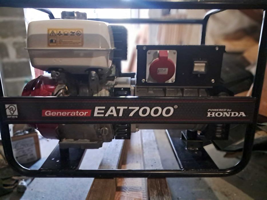Agregat prądotwórczy HONDA EAT7000, 400V 7kVA
