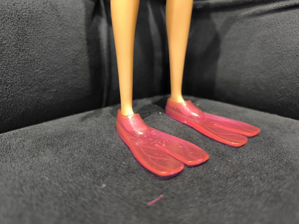 Lalka Barbie z magicznej wyspy, Barbie nurek