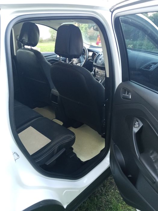 Продам автомобіль Ford Kuga 2019р.