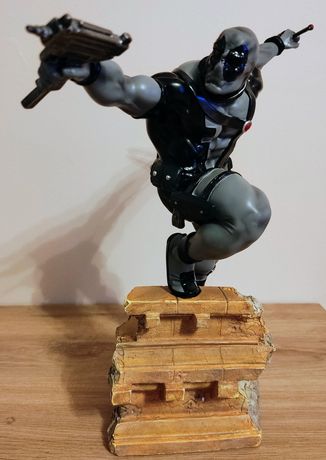 X-Force Deadpool Fine Art Kotobukiya

Figurka statua Sideshow hot toys