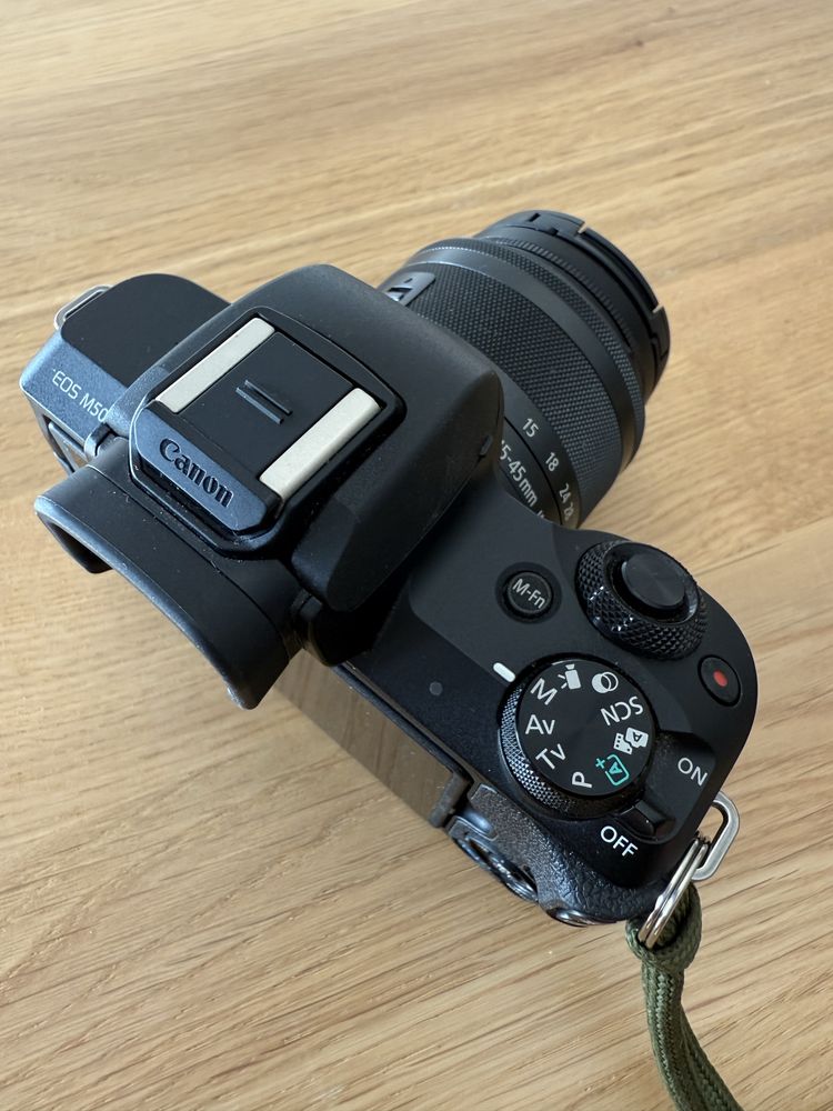 Camera Canon EOS M50