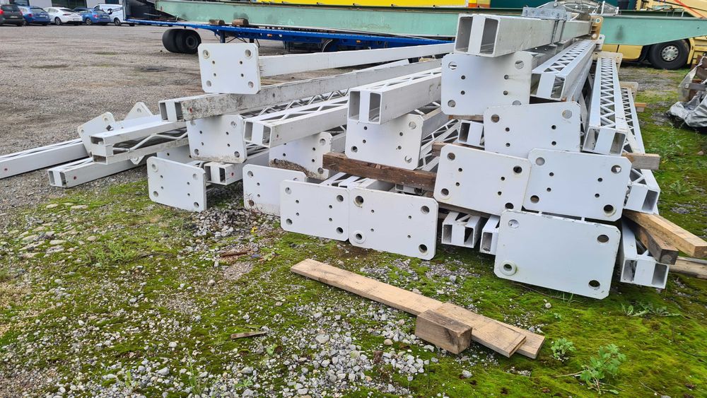 Słupy oświetleniowe , konstrukcyjne, postawy betowe, możliwość dostawy