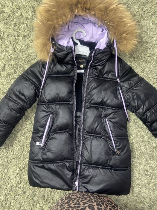 Дитячий пуховик продам