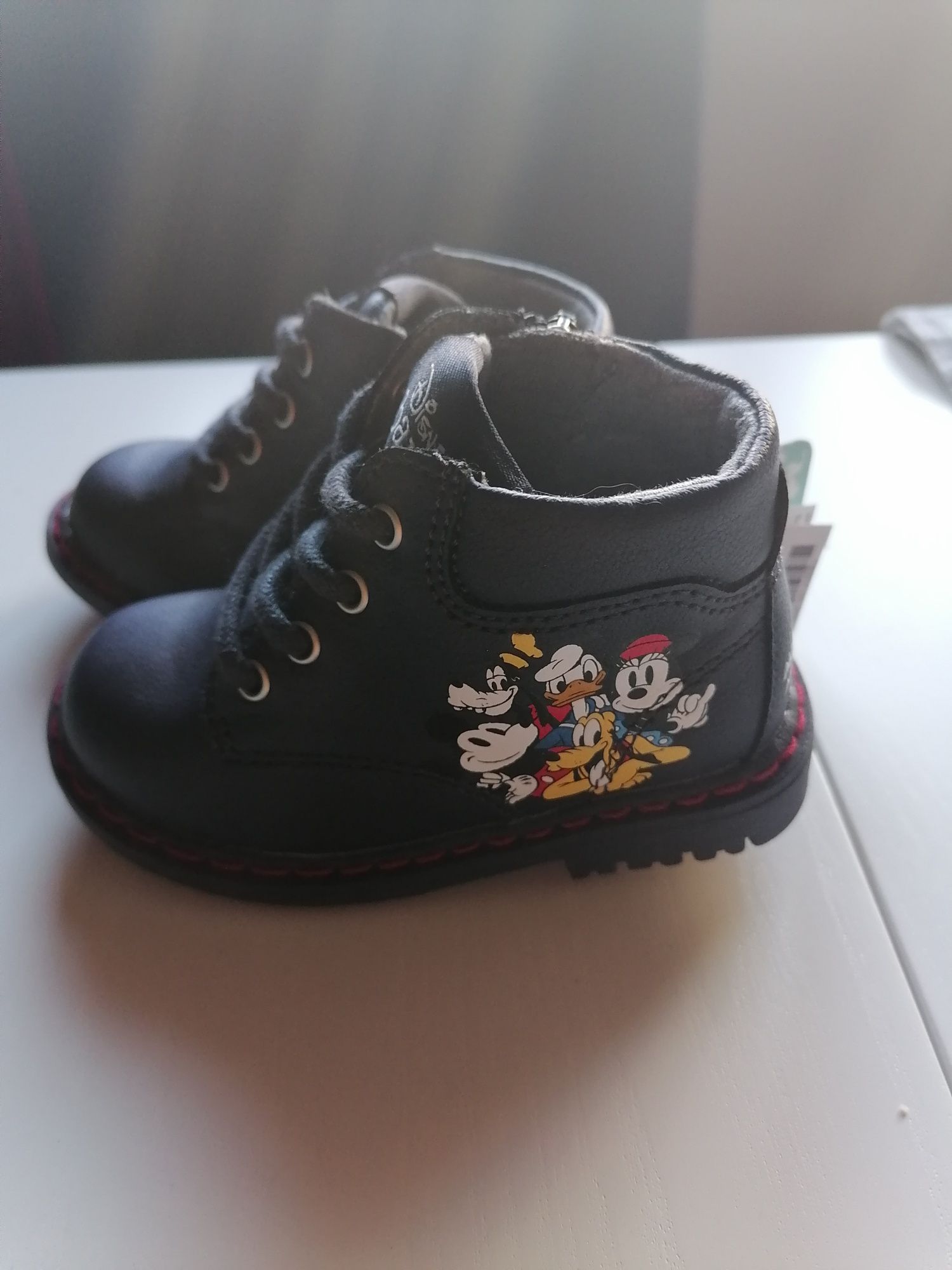 Botas do Mickey Mouse