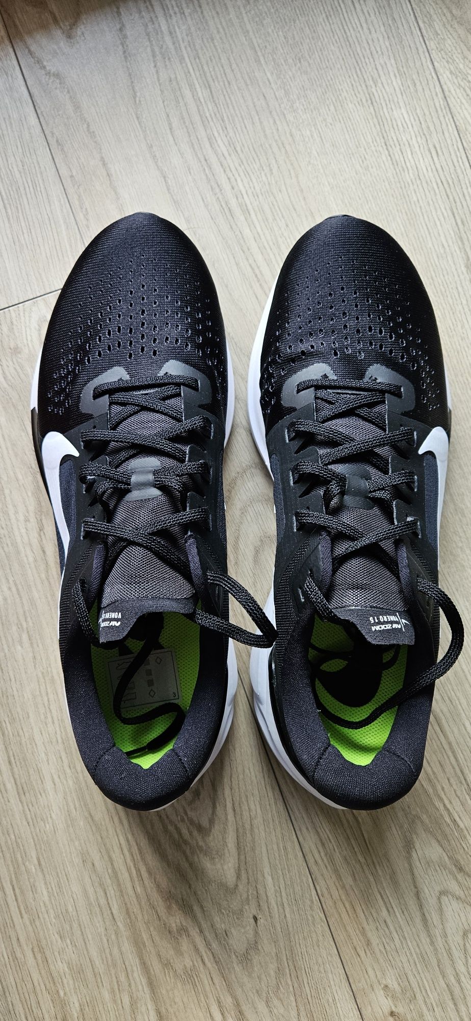 NIKE AIR ZOOM VOMERO 15 buty męskie do biegania