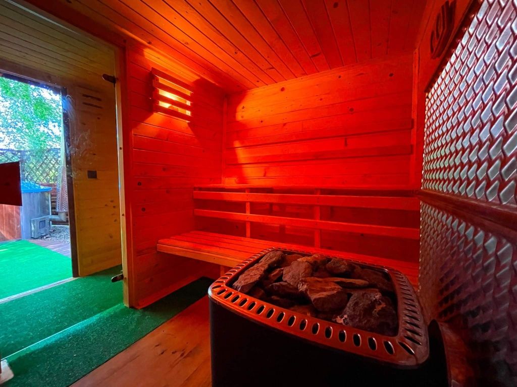 Domek z kominkiem,jezioro,sauna,jacuzzi