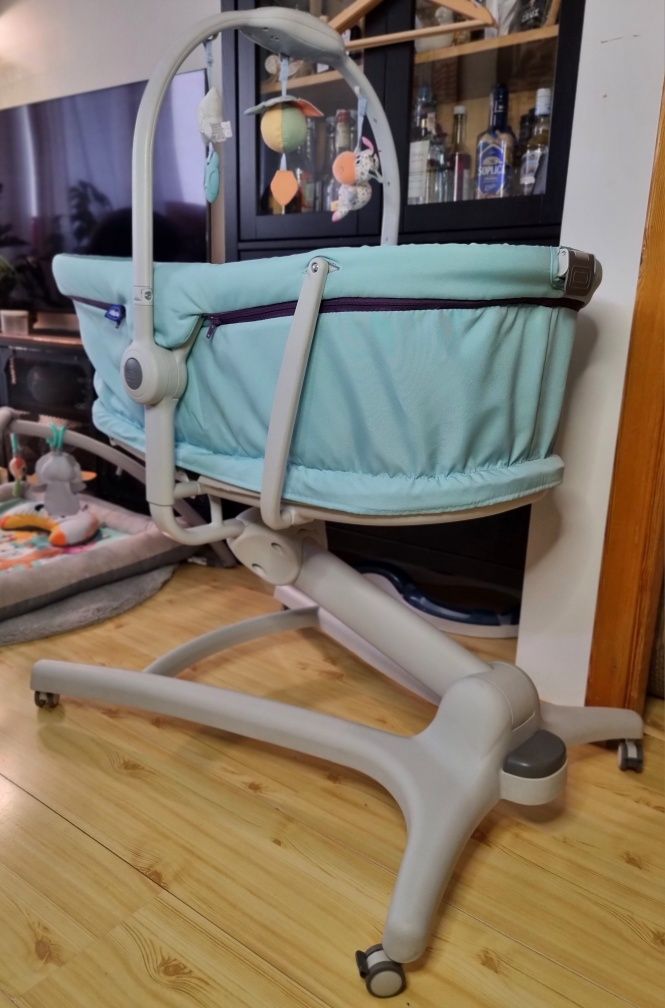 Łóżeczko mobilne mini dostawne Chicco Baby Hug 4w1 aquarelle fotelik