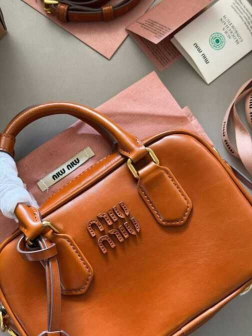 Torebka damska elegancka Miu Miu skora 534-109
