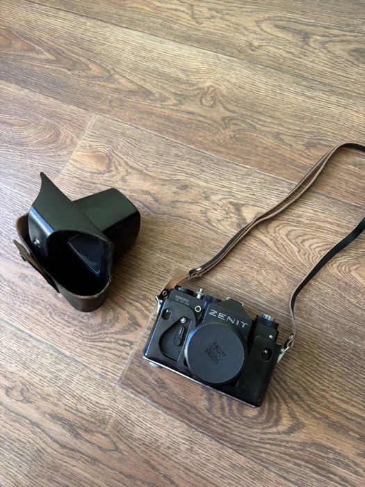 Продам фотоаппарат Zenit TTL