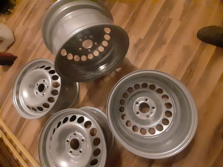 16 Felgi stalowe jak nowe Mercedes Audi Volkswagen 5 x 112