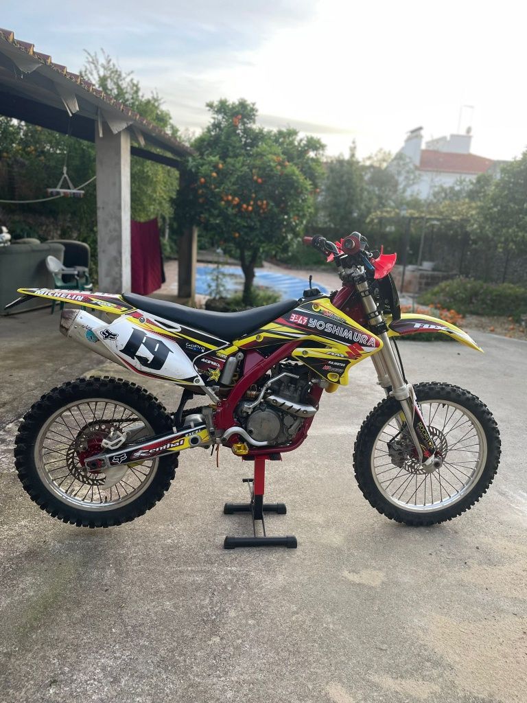 Suzuki rmz 250 de 2006 (matriculada)