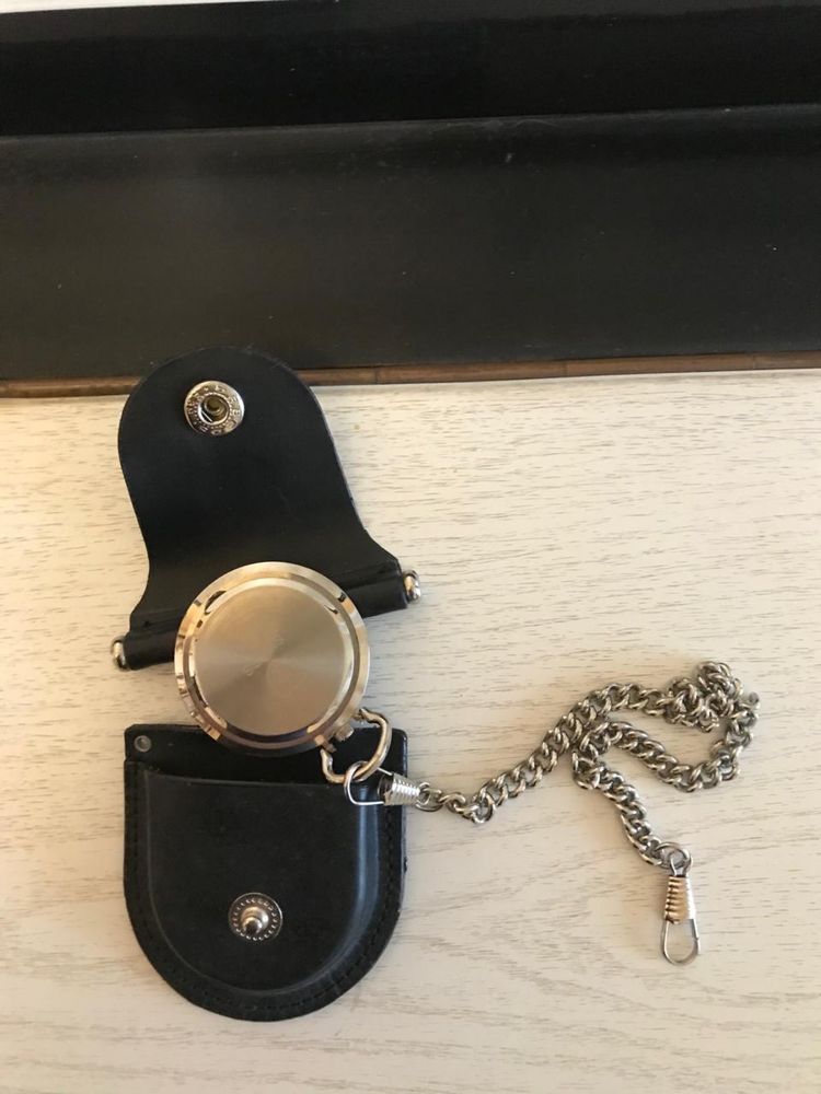 Карманные часы Swiss Army