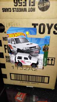 Hot Wheels MITSUBISHI Pajero Evo