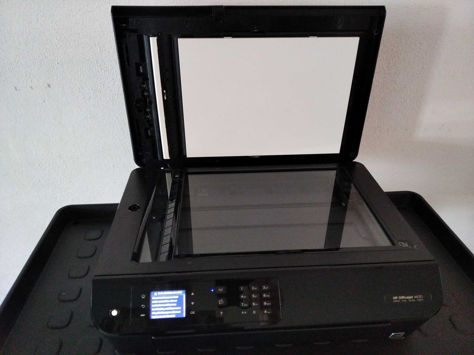 Impressora multifunções HP Officejet 4630 não testada