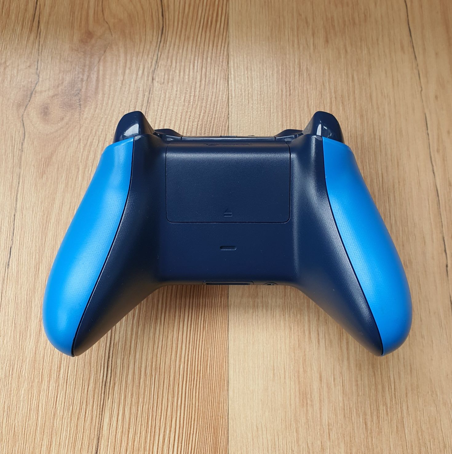 Pad xbox one 100% sprawny działa również z xbox series X/S oraz PC