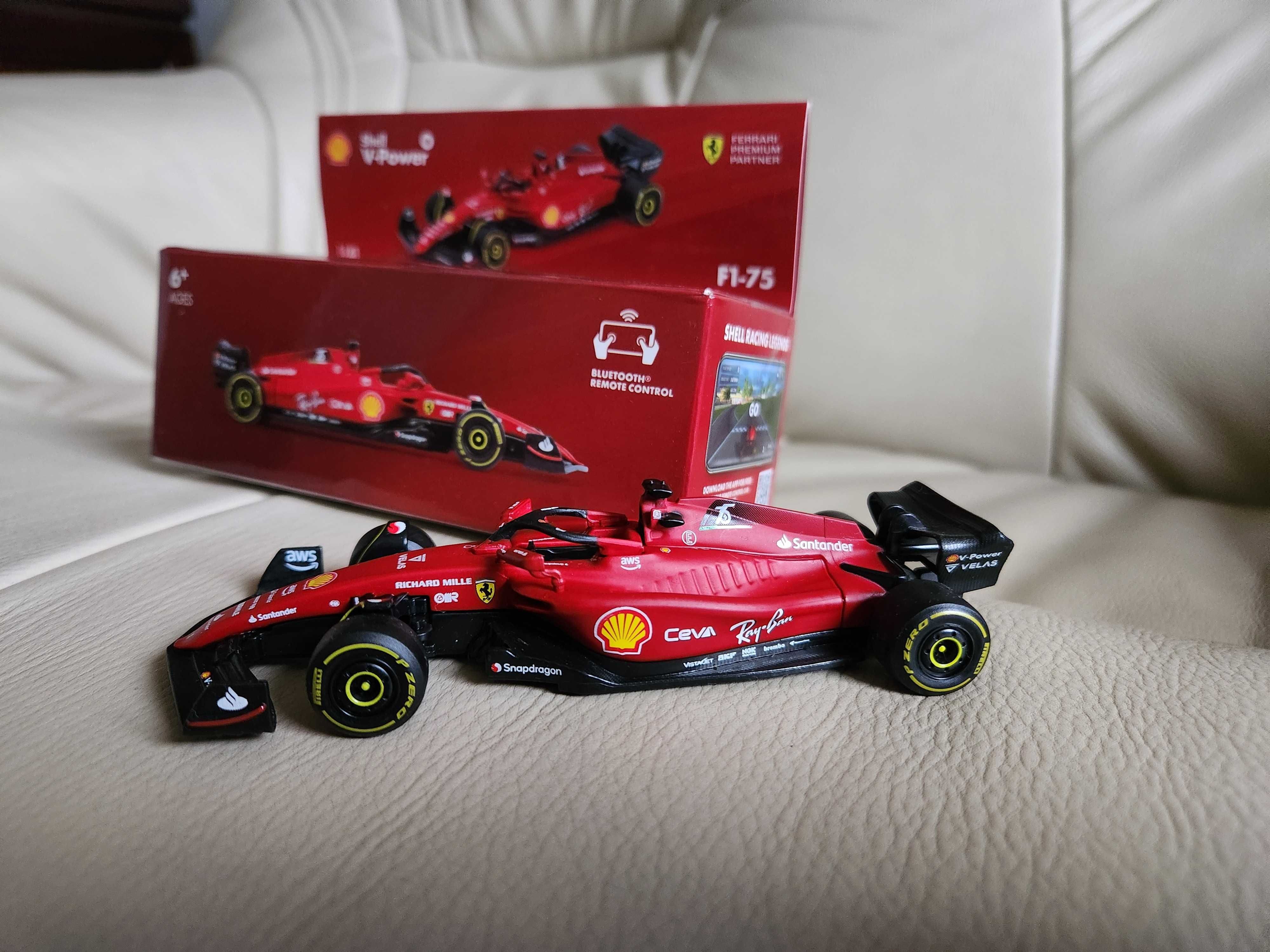 Zdalnie sterowany Bluetooth model samochodu FERRARI F1-75.