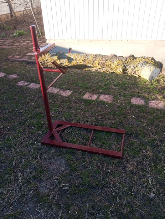 Тримач(козлик)для розпилу дров.