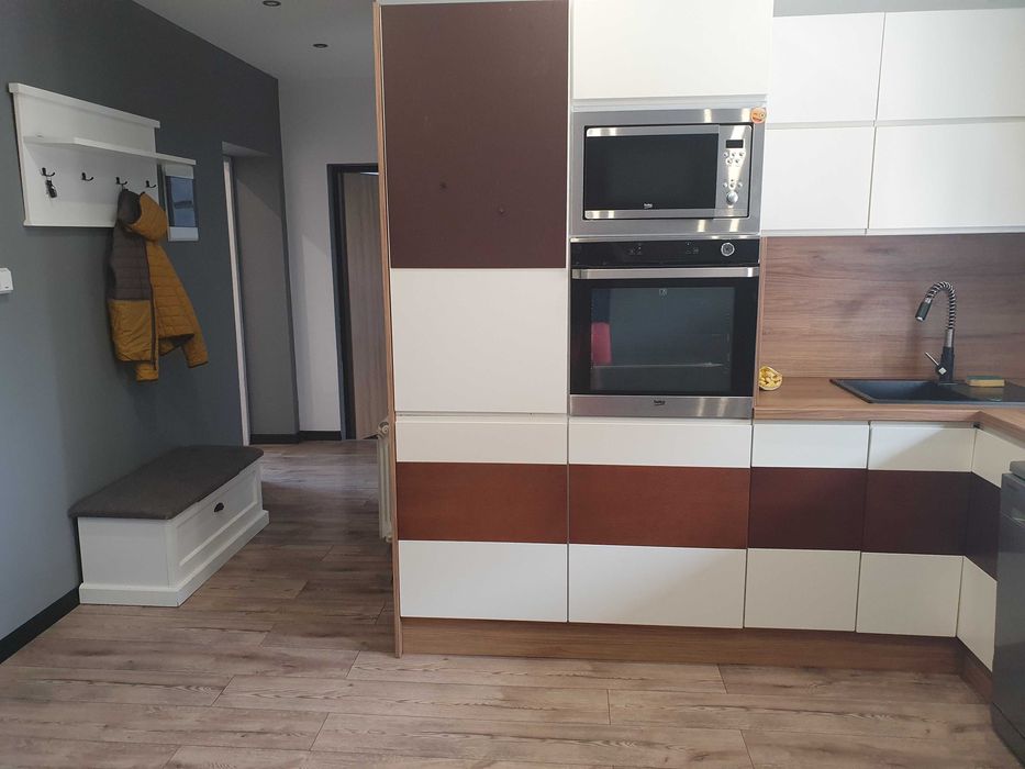 REZERWACJA Wynajem niezależnego piętra w domu z osobnym wejściem 60m²