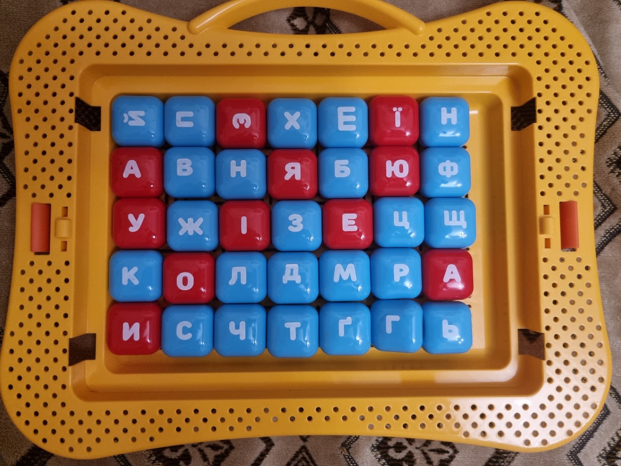 Розвиваюча іграшка "Мозаїка ТехноК" з буквами