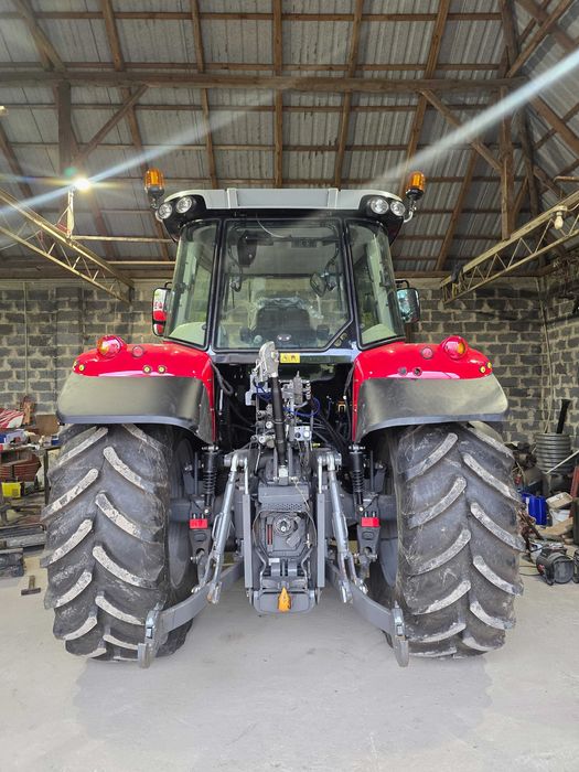 Nowy Massey Ferguson 5611