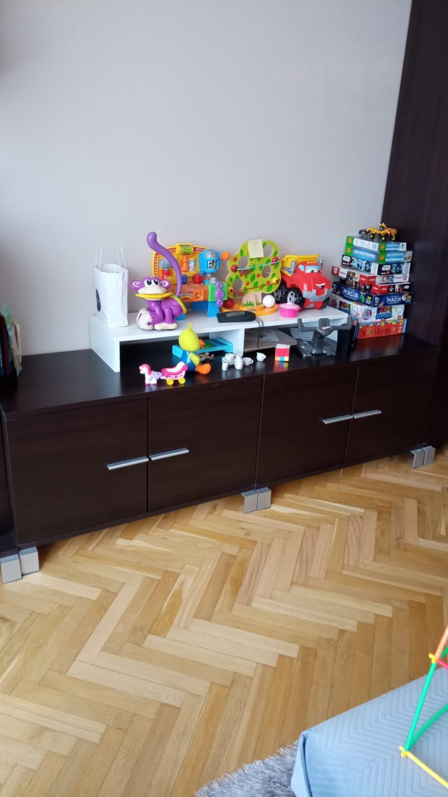 Meble modułowe brązowe