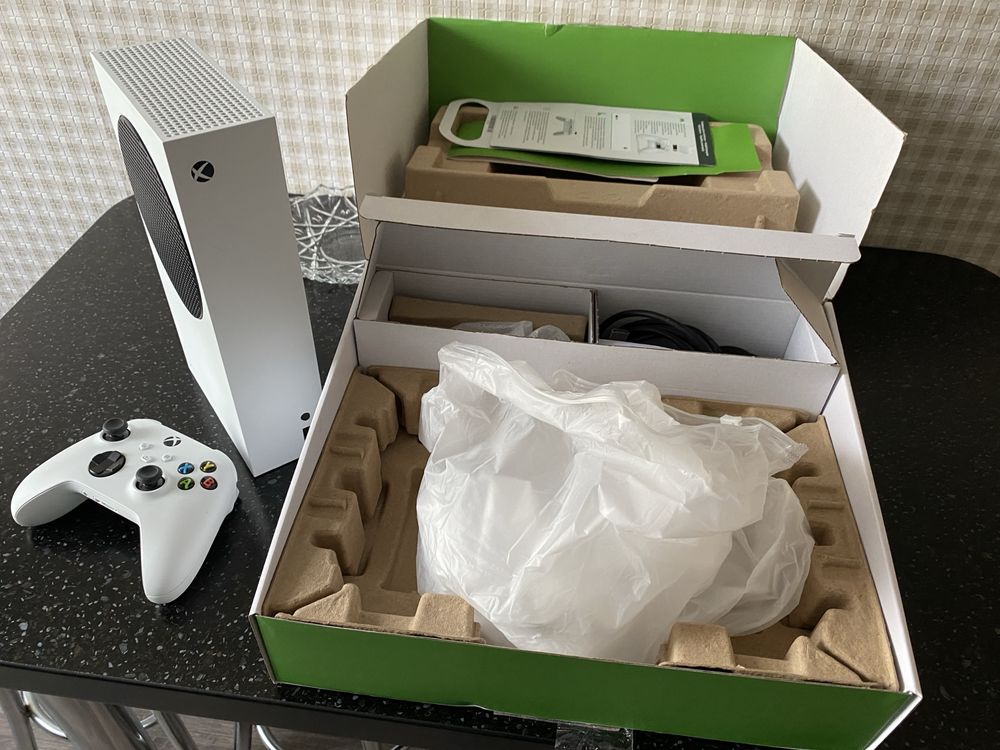 Xbox series s ігрова приставка