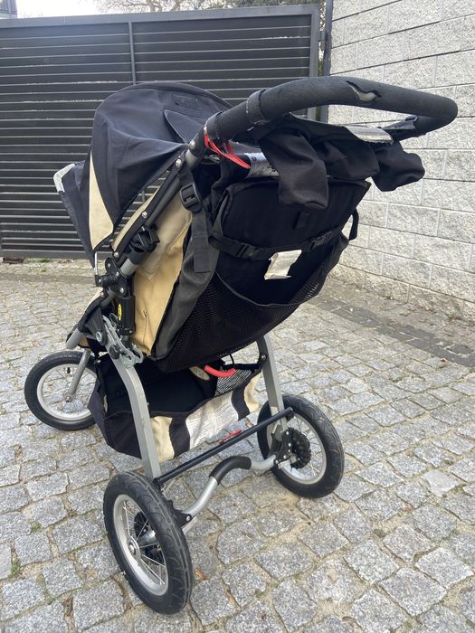 Wózek treningowo biegowy marki BOB Revolution pro
