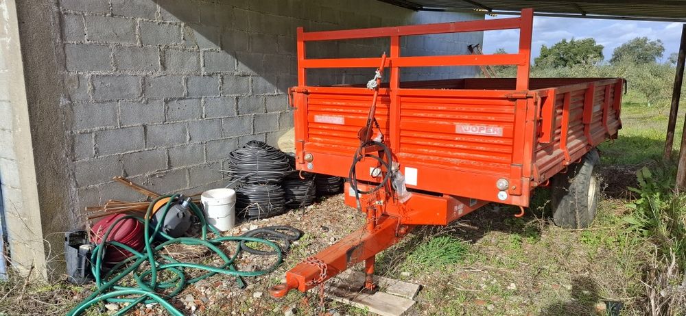 Reboque agrícola tri basculante joper