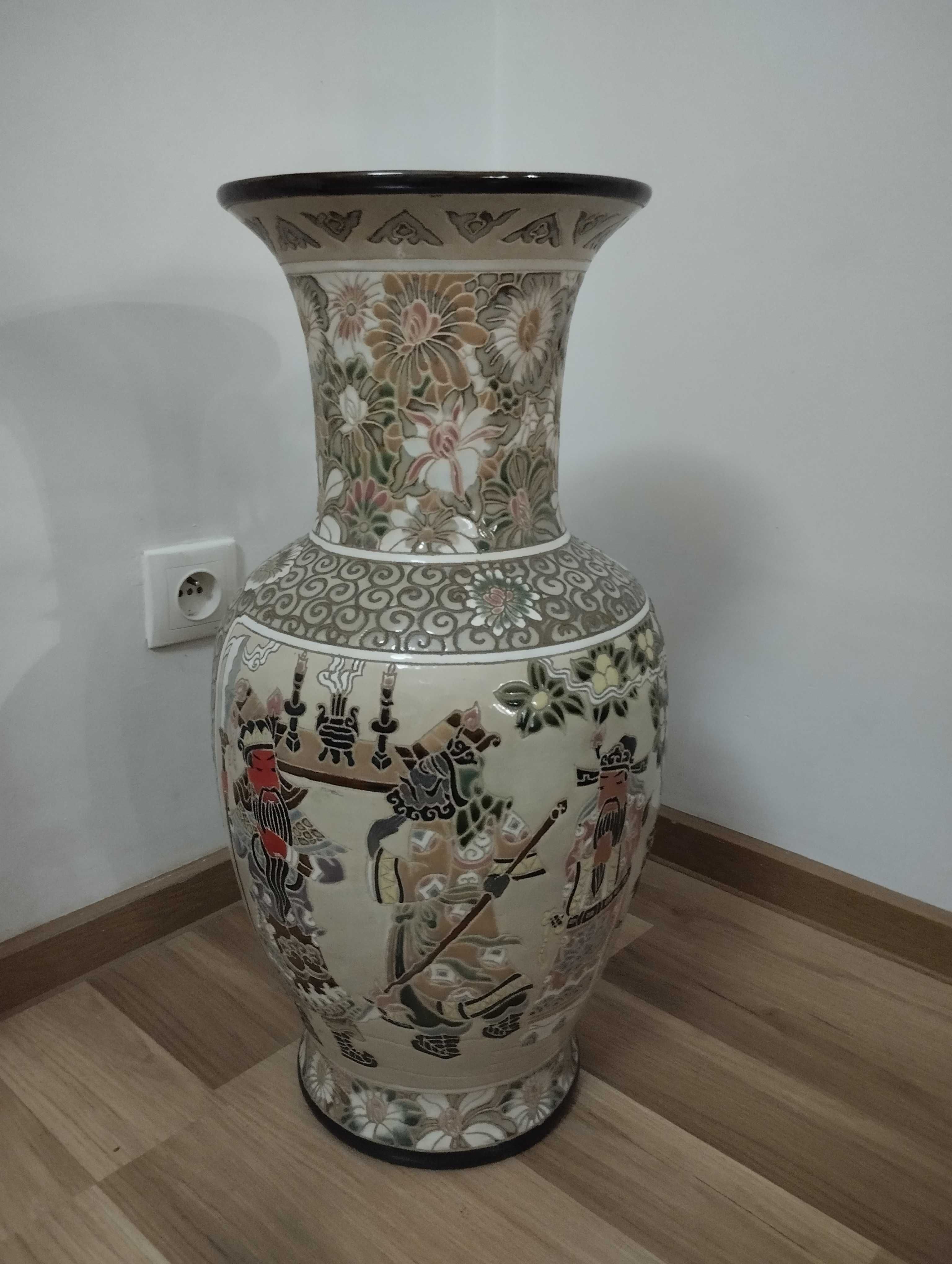 Porcelanowy wazon chiński