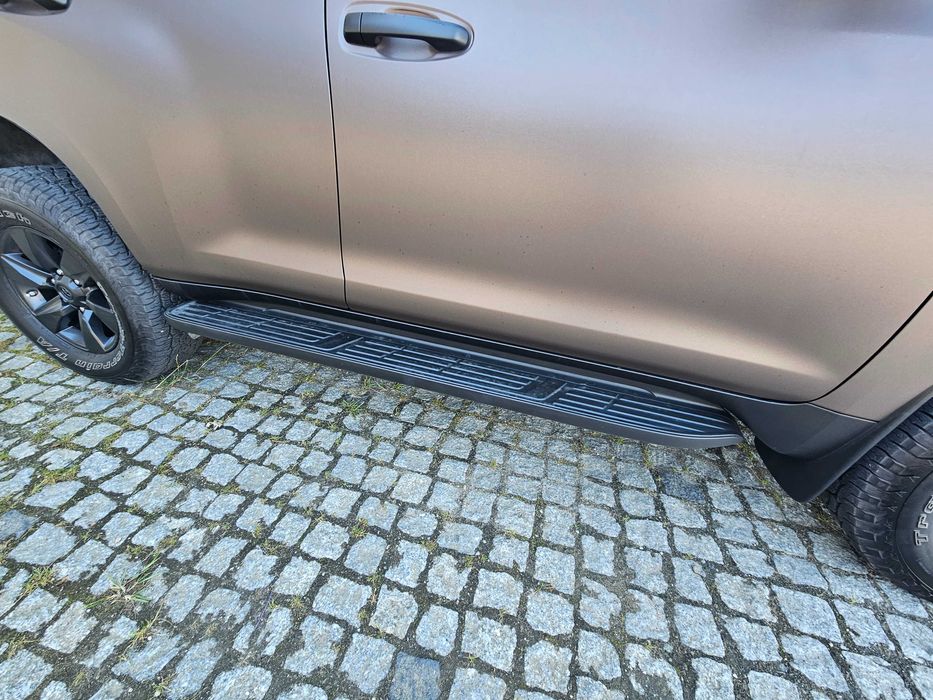 Progi  do  TOYOTA Land Cruiser 150