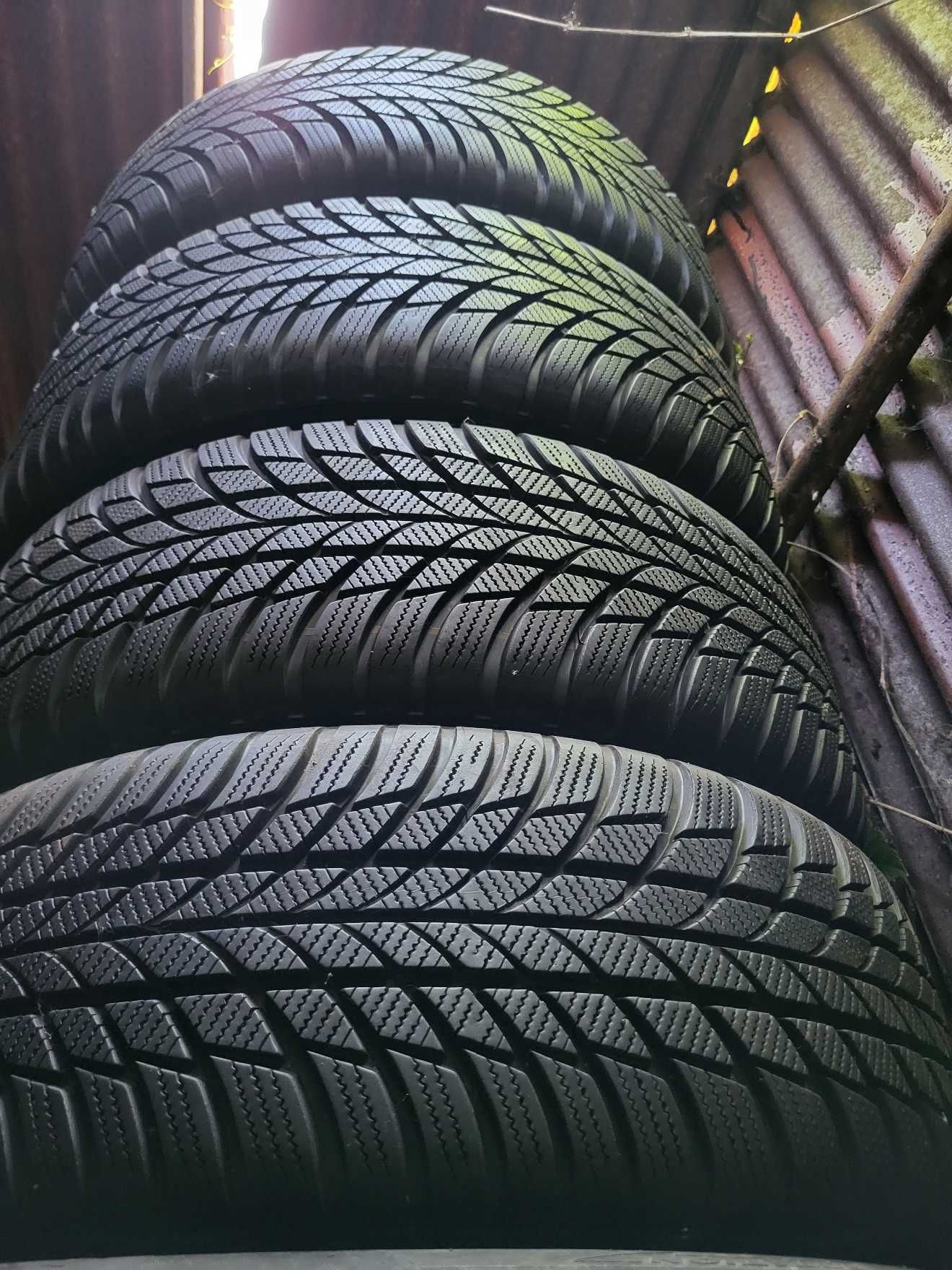 Komplet opon Bridgestone Blizzak LM-001 205/60r16 92H 2020 r.