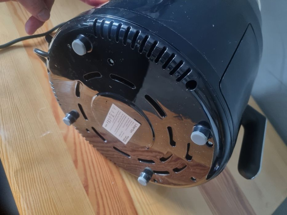 Мультипіч аерофритюрниця Liberton LAF-3200 на 4.5 літри