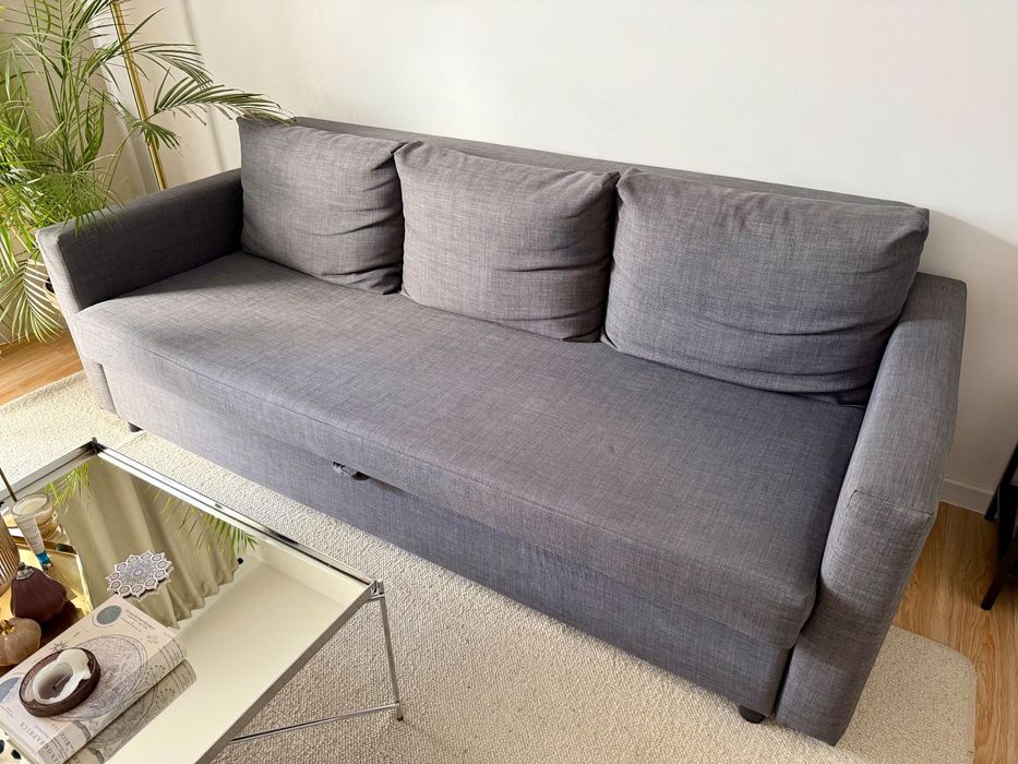 Sofa rozkładana IKEA FRIHETEN – bdb stan, ciemnoszara, z pojemnikiem