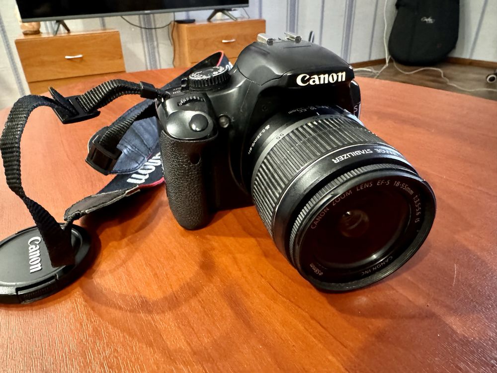 Canon EOS 450D в гарному стані