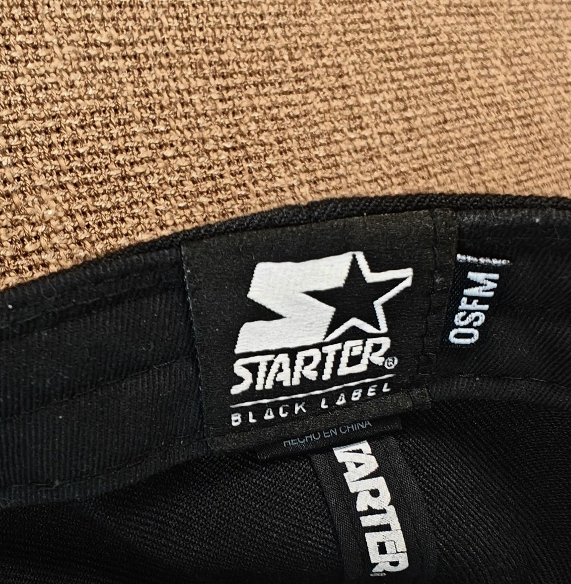 Продам  отличную клубную бейсболку STARTER. CAMY