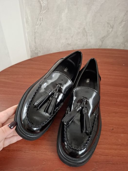 Лакові лофери Zara 40 розмір