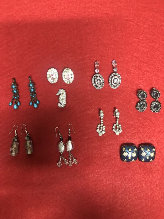 Conjunto de brincos variados