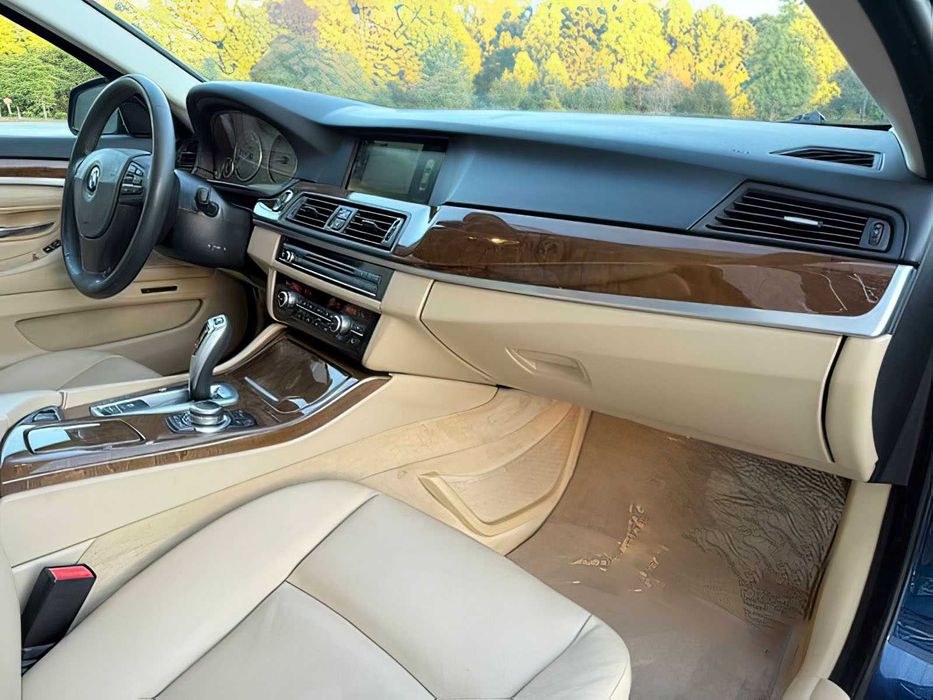 BMW 5 Series      2013