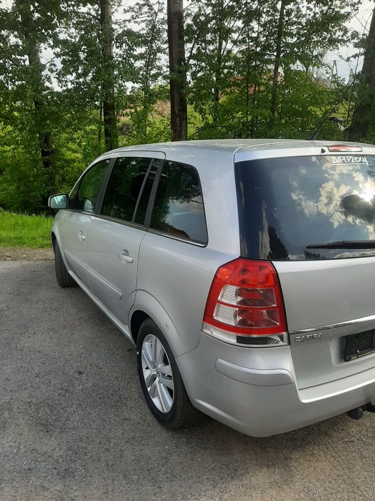 Opel Zafira Automat 1.9 cdti
