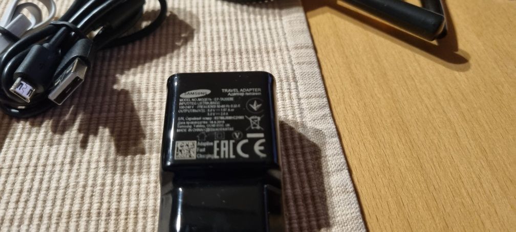 Kable do telefonu plus ładowarka