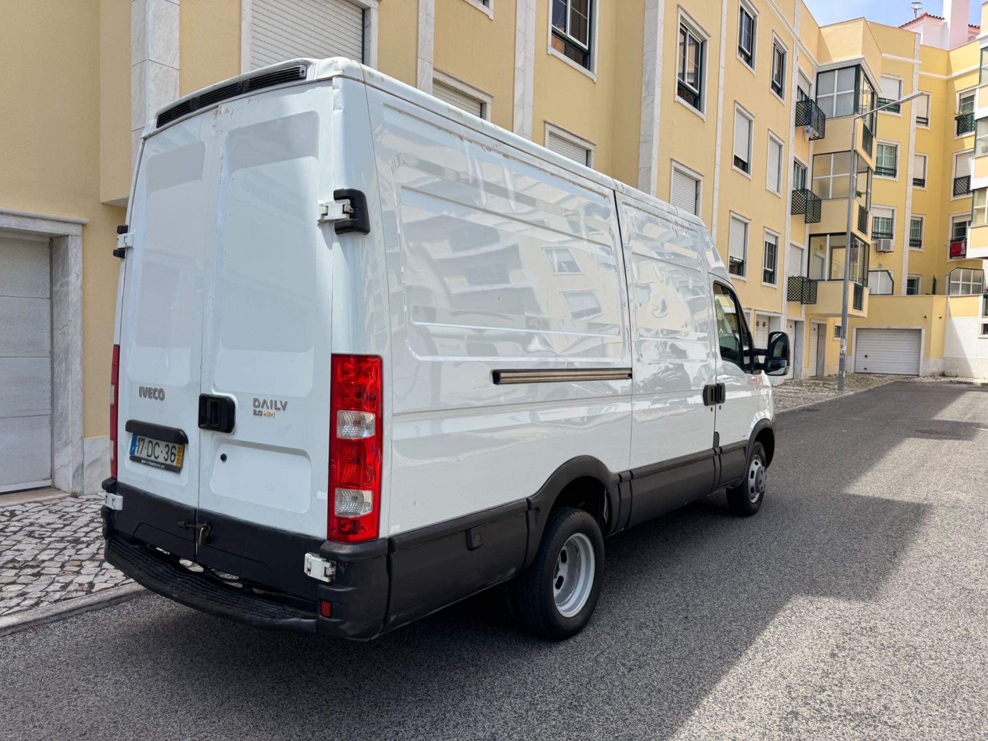 Iveco Daily 3.0 diesel 145 CV Nacional ( apenas 124.100 km )