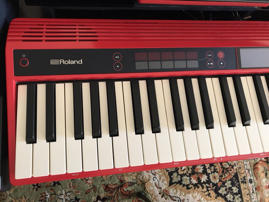 Synth; teclado;Roland Go Keys como novo , com saco Roland tipo mochila