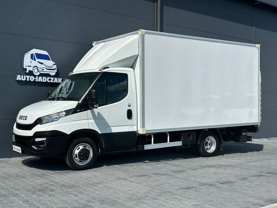 Iveco Daily 35C14 Kontener 8 palet + winda 800kg + drzwi boczne **Klima**Serwis**Sprowadzony**2019R**  **DMC 3,5t**Prawo jazdy kat. B**
