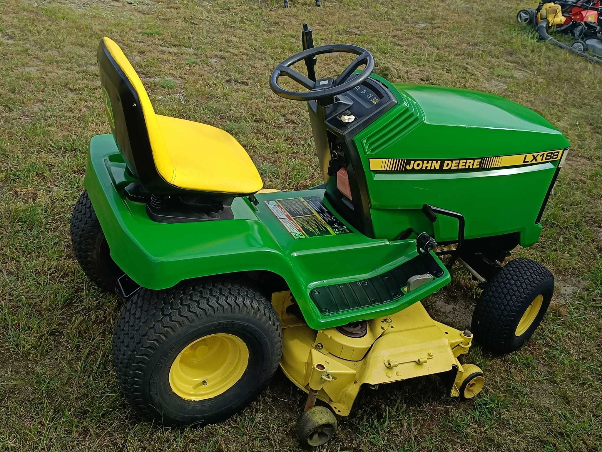 Traktorek Kosiarka John Deere LX188 Kawasaki V2