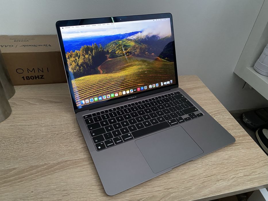 Apple Macbook Air M1 8/256 A2337 Ideał Pierwszy właściciel Faktura