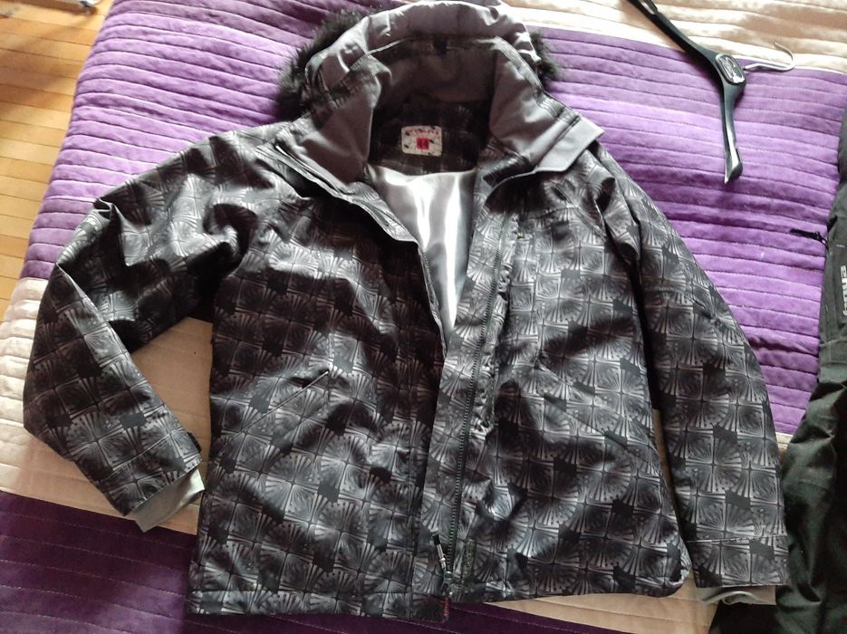 Продам женский лыжный костюм