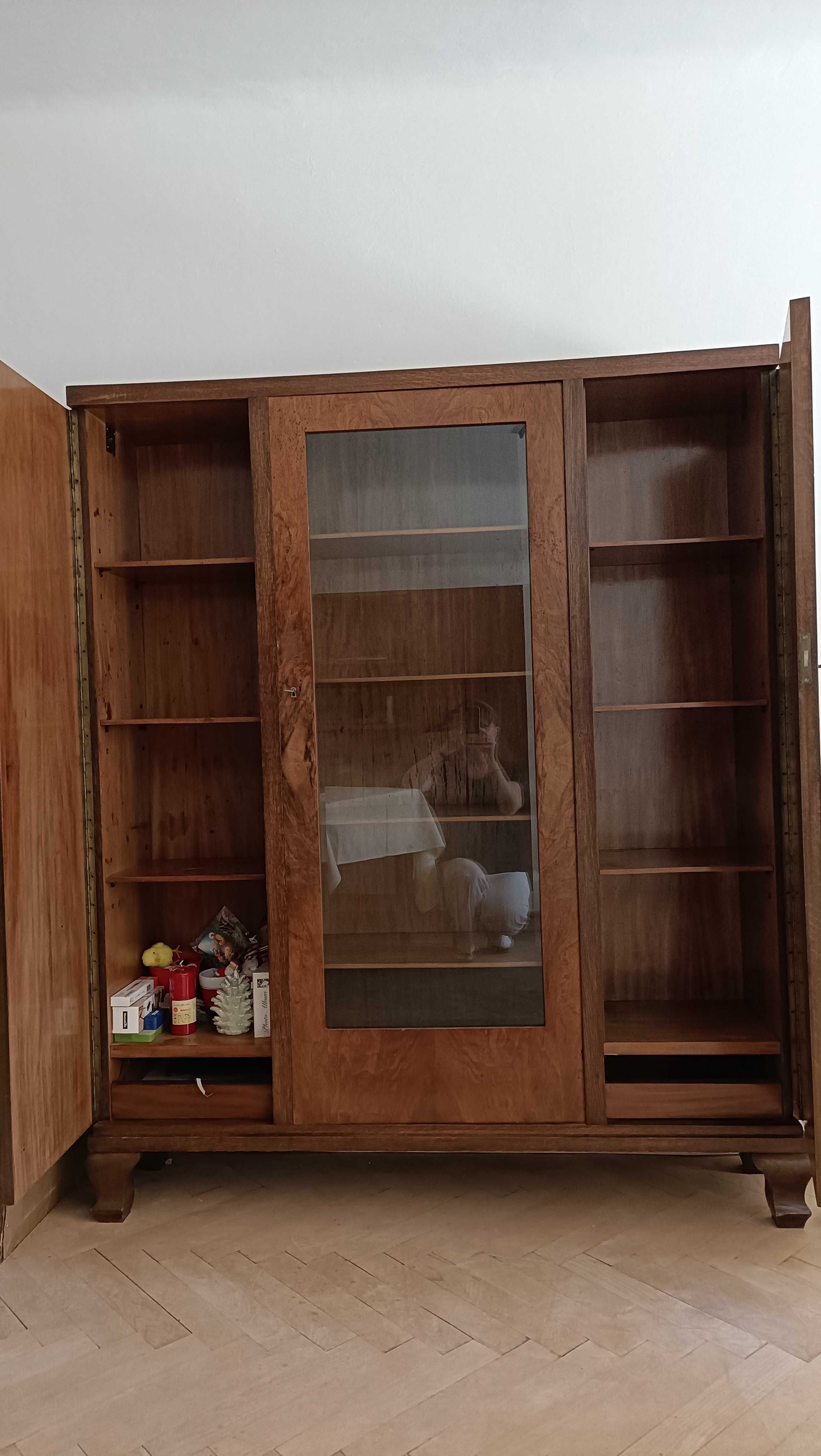 przedwojenna duża biblioteczka