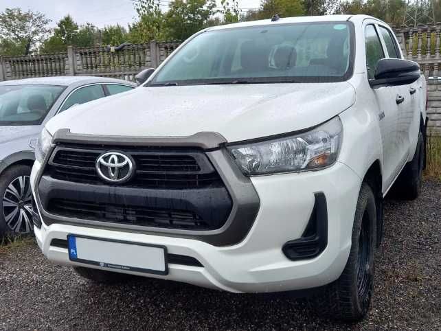 Разборка Toyota Hilux бампер комплектний