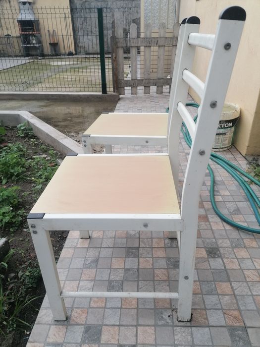 Mesa de cozinha e 4 cadeiras